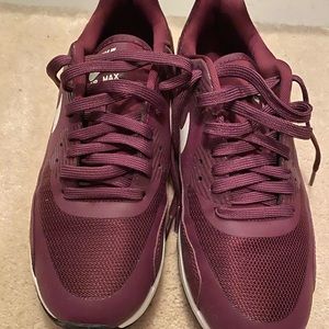Nike max air sneakers